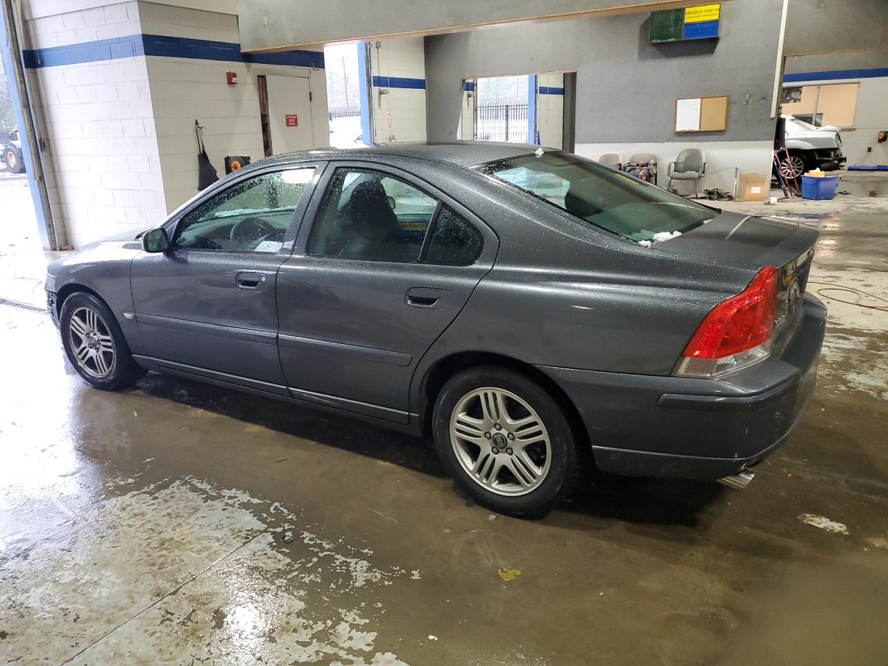 2005 Volvo S60 - Image 2