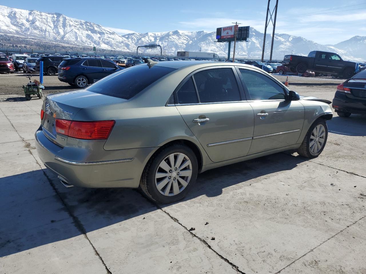 2009 Hyundai Sonata - Image 3