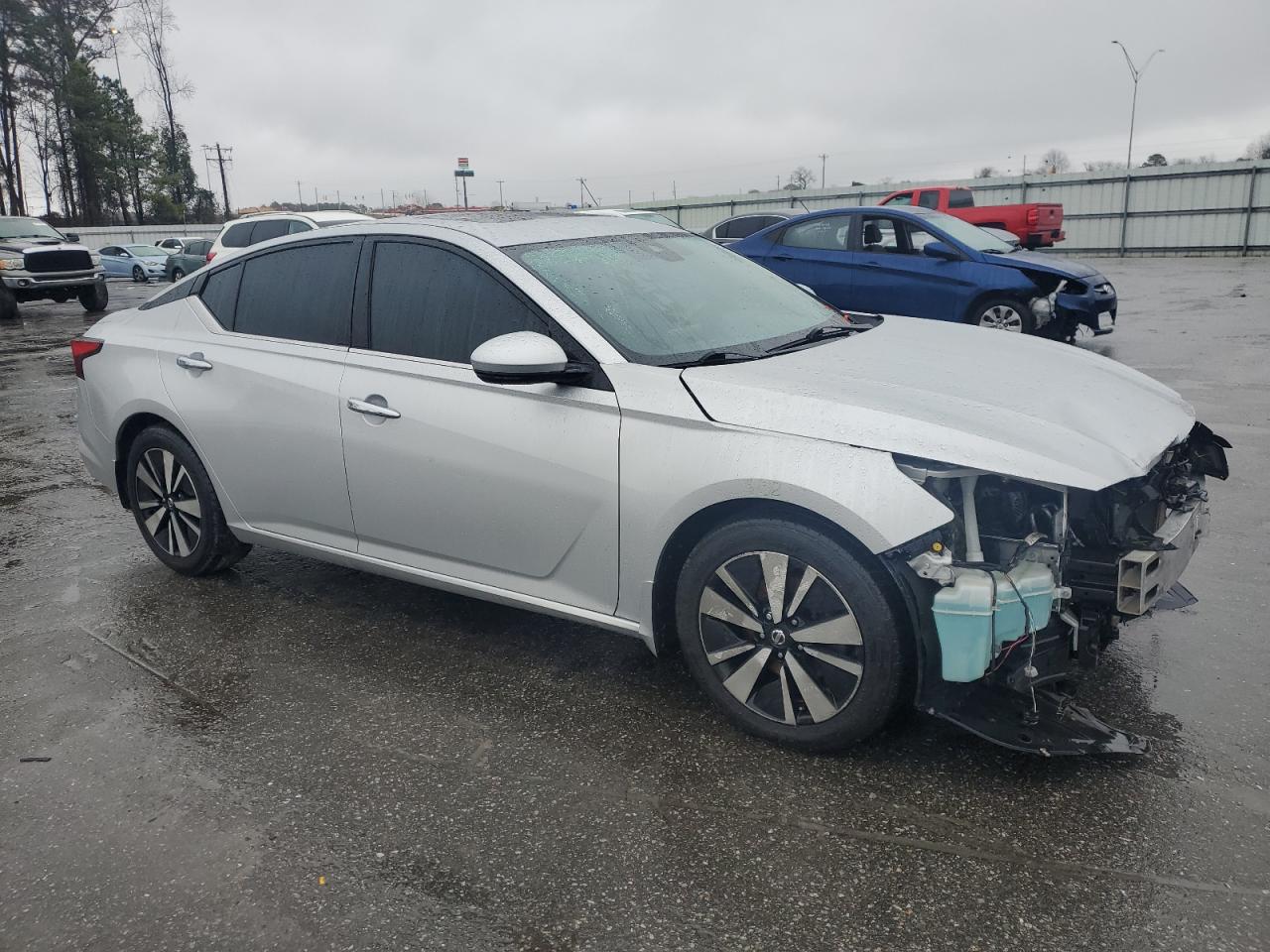 2019 Nissan Altima - Image 4
