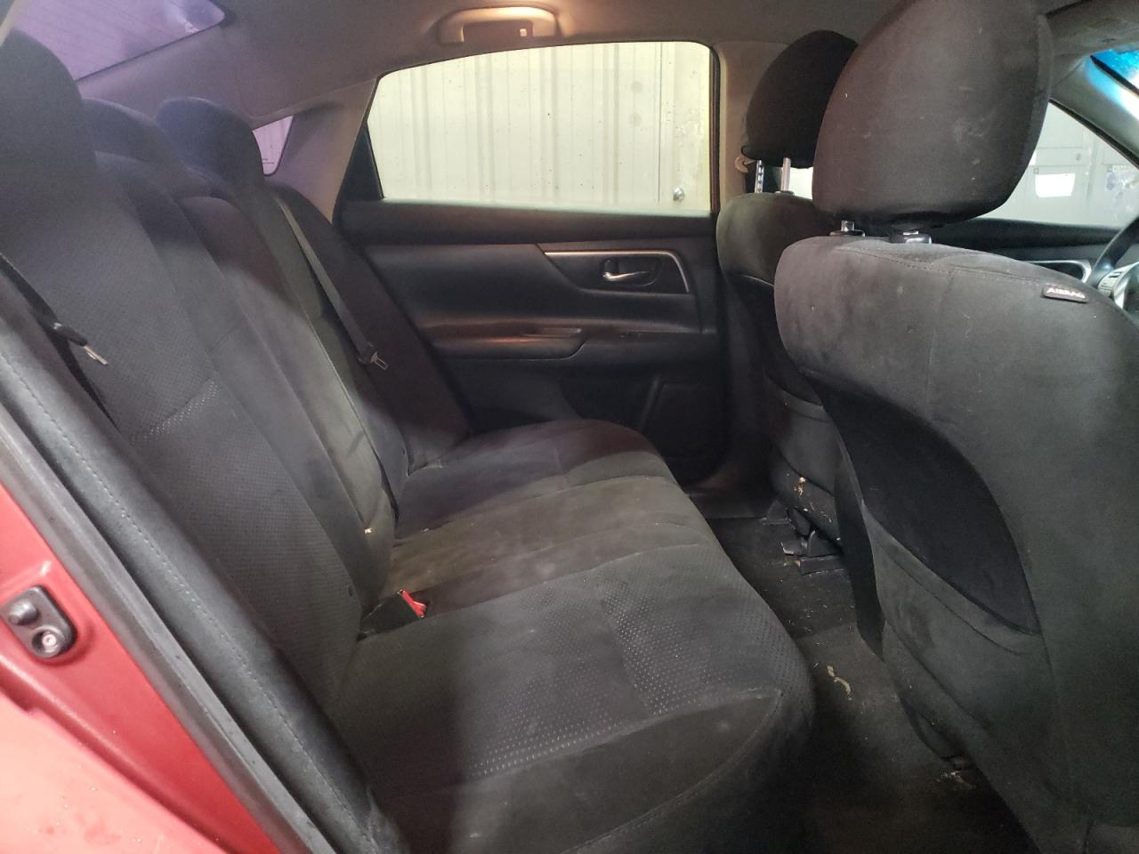 2015 Nissan Altima - Image 10