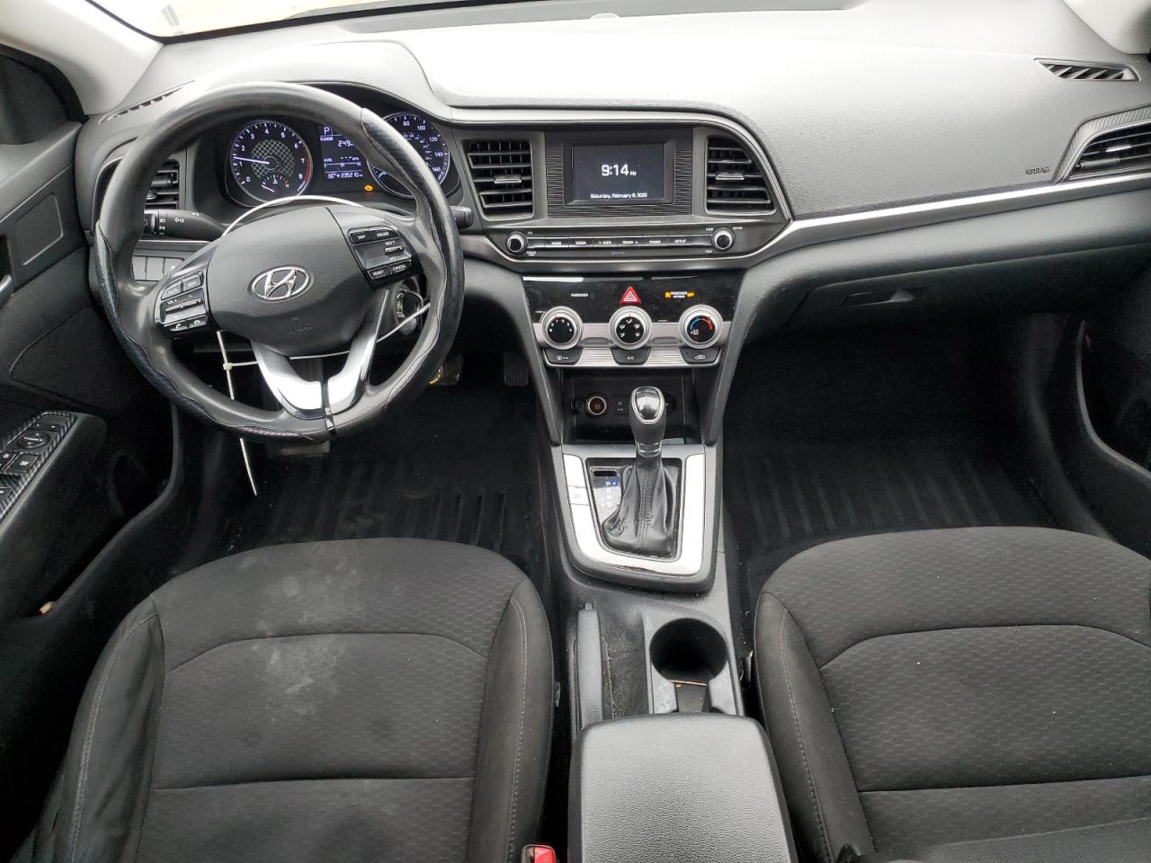 2019 Hyundai Elantra - Image 8