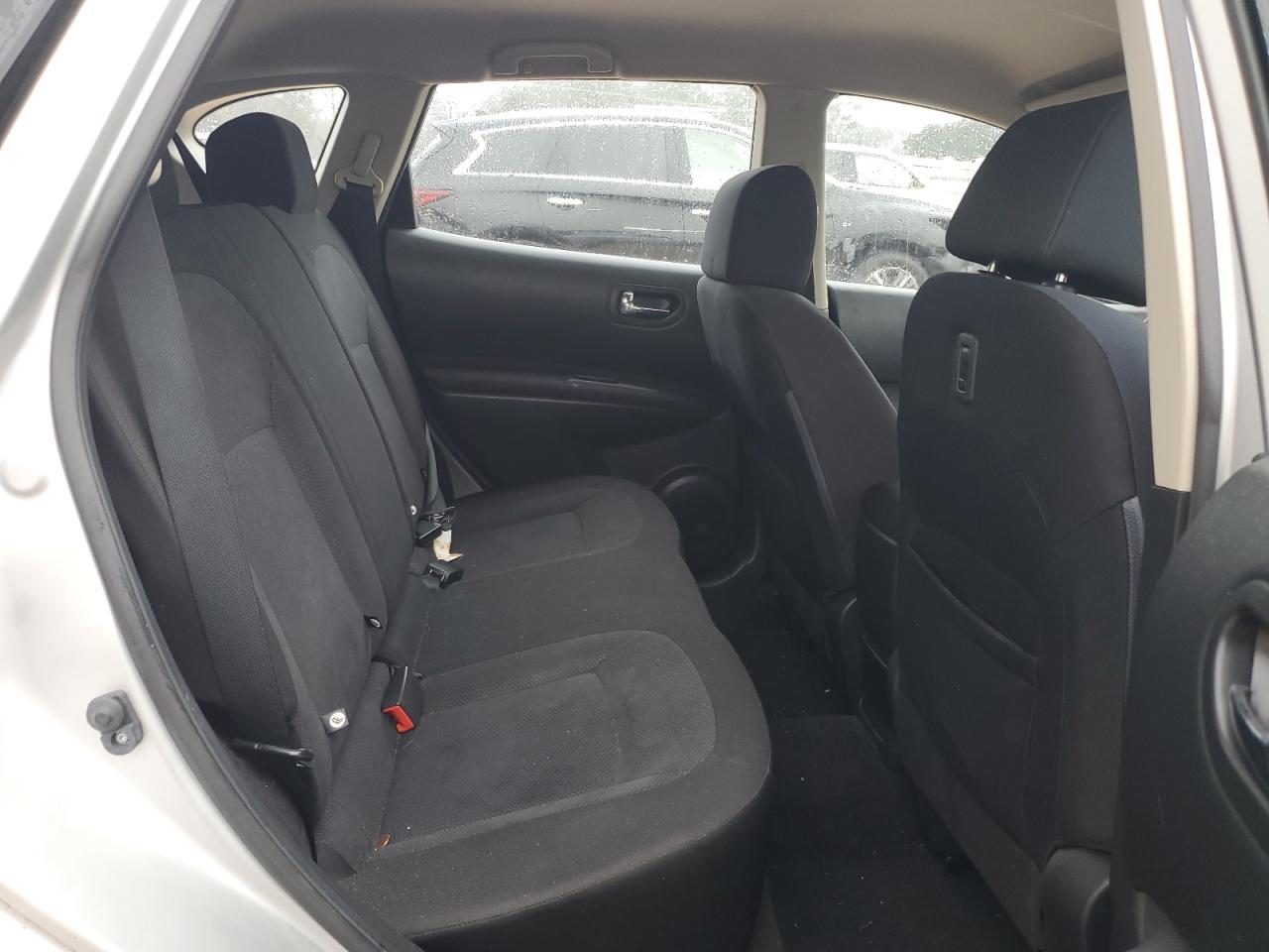 2015 Nissan Rogue - Image 12