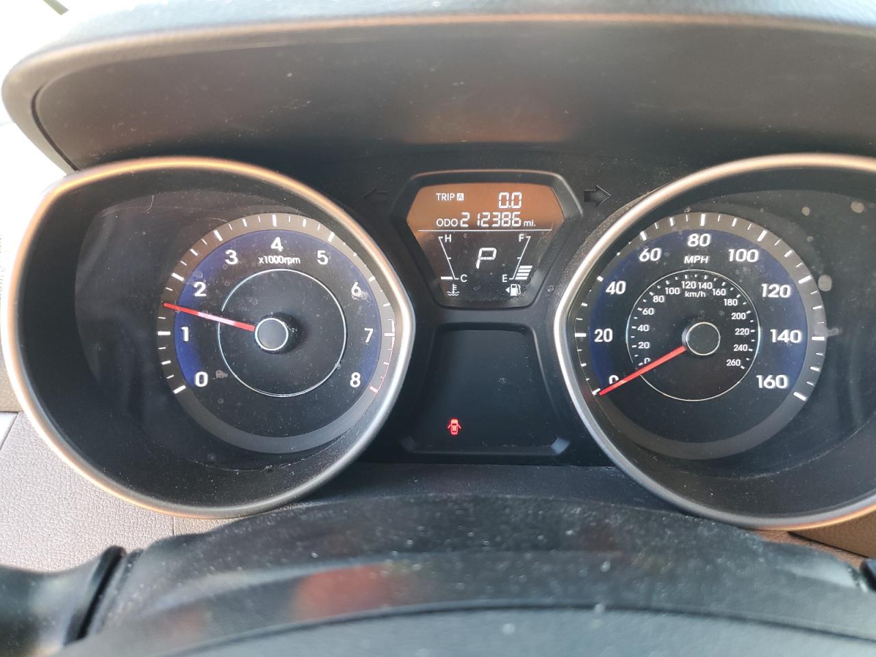 2013 Hyundai Elantra - Image 9