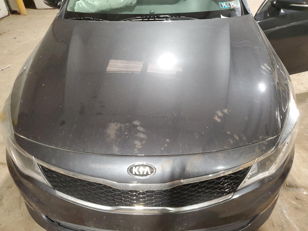 2017 Kia Optima - Image 12