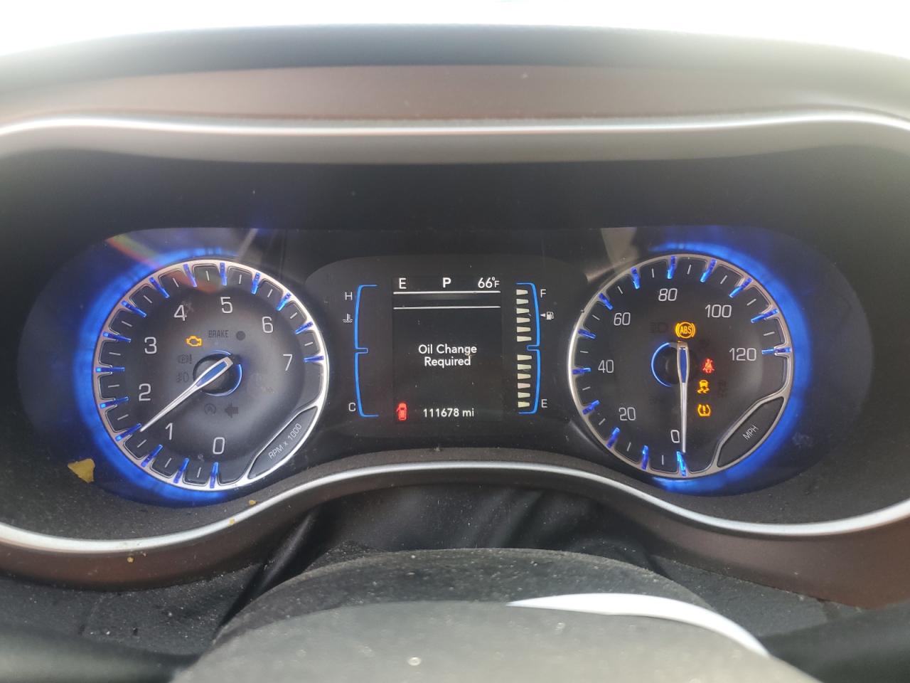 2017 Chrysler Pacifica - Image 9