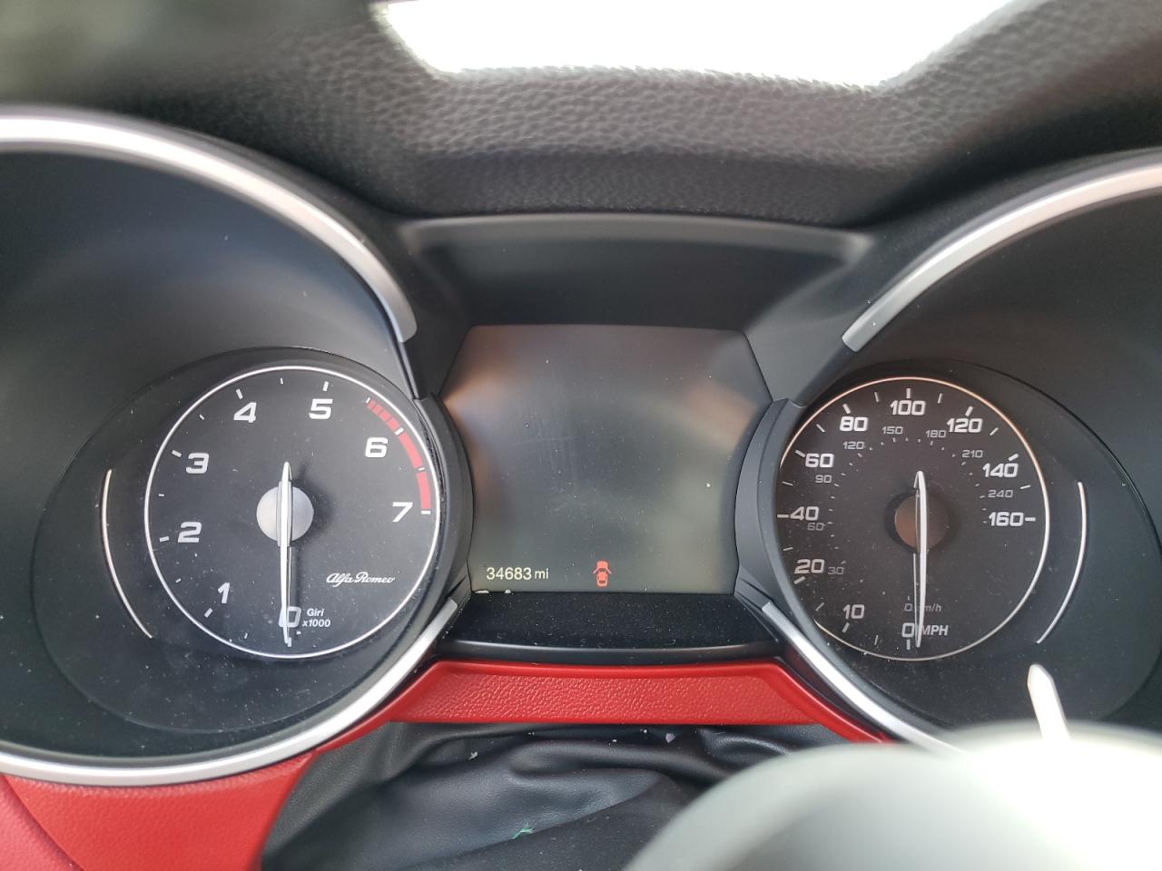 2021 Alfa Romeo Stelvio - Image 9