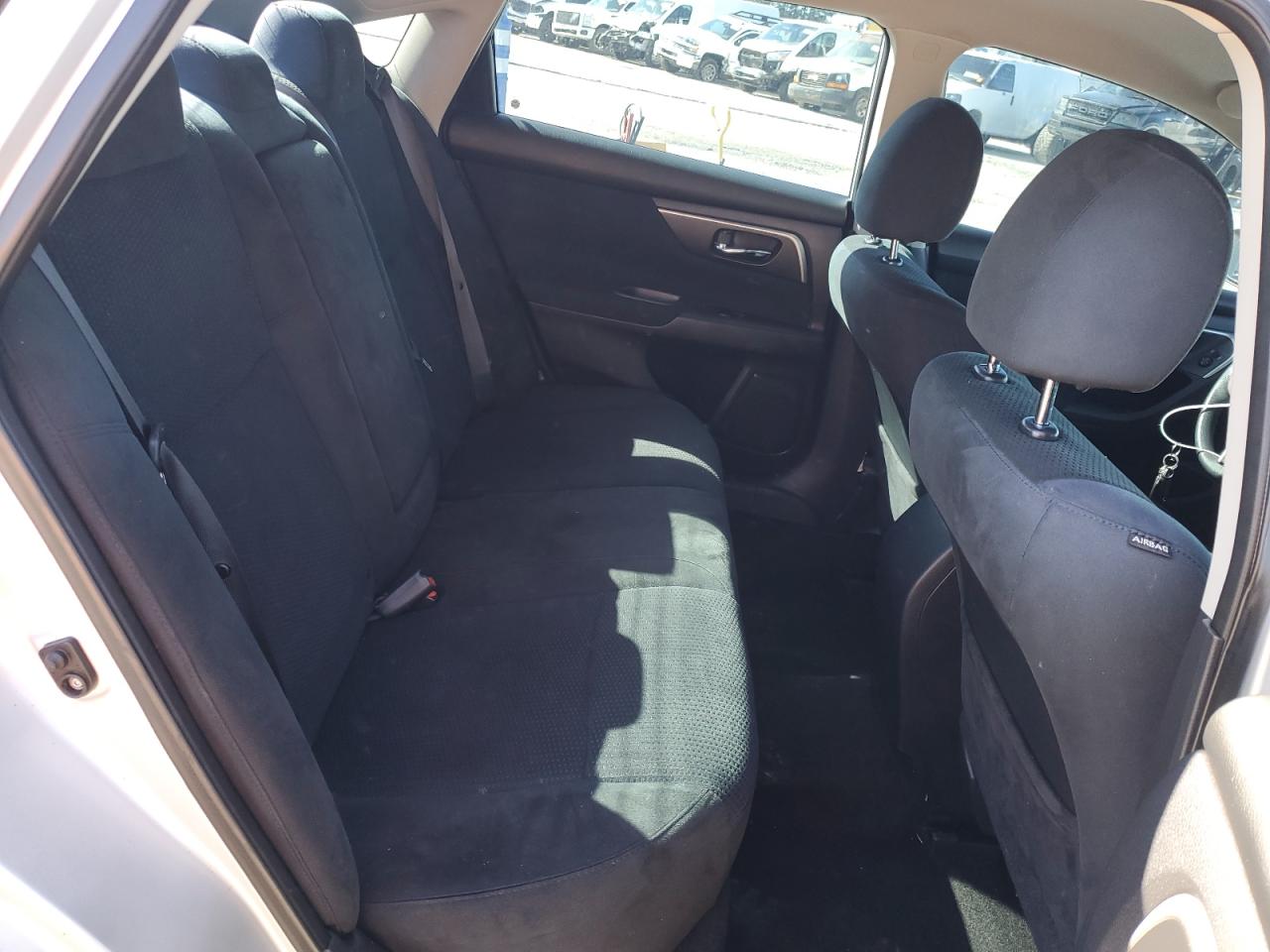2015 Nissan Altima - Image 10