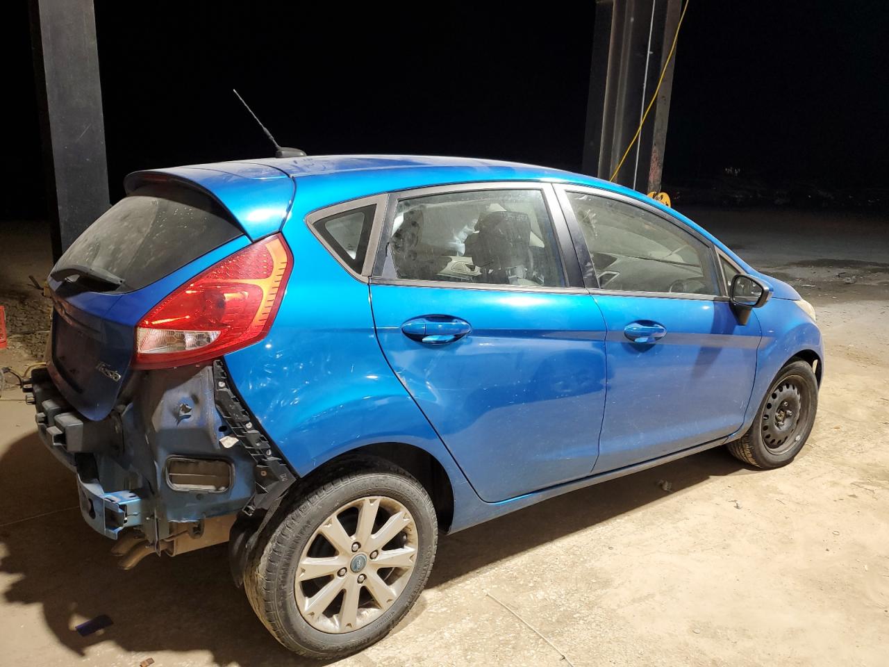 2012 Ford Fiesta - Image 3