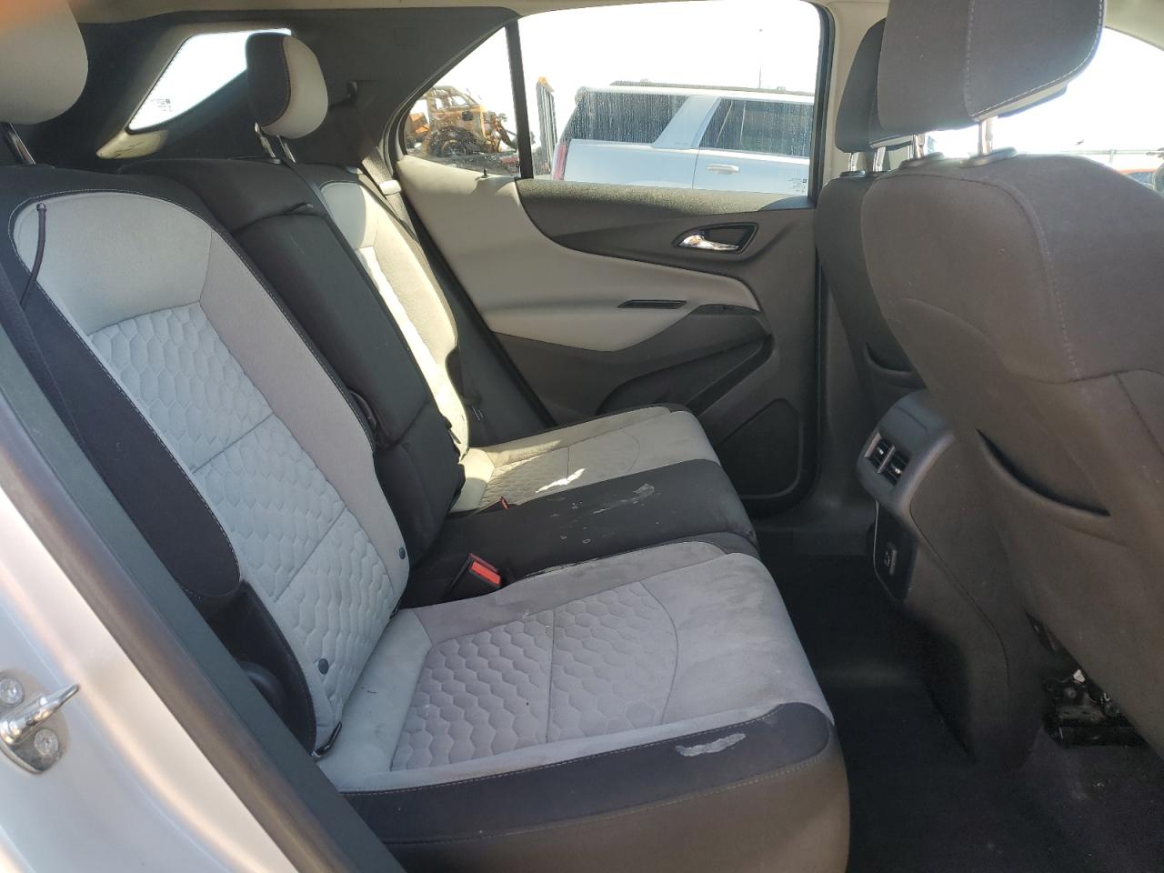 2020 Chevrolet Equinox - Image 11