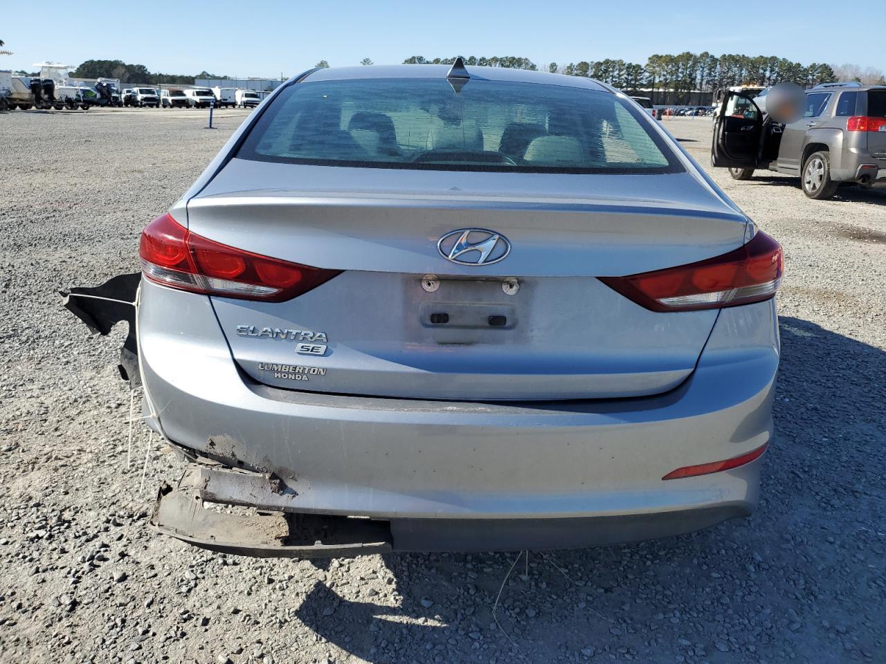 2017 Hyundai Elantra - Image 6