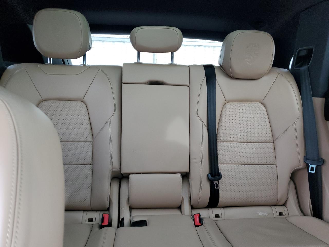 2019 Porsche Cayenne - Image 10