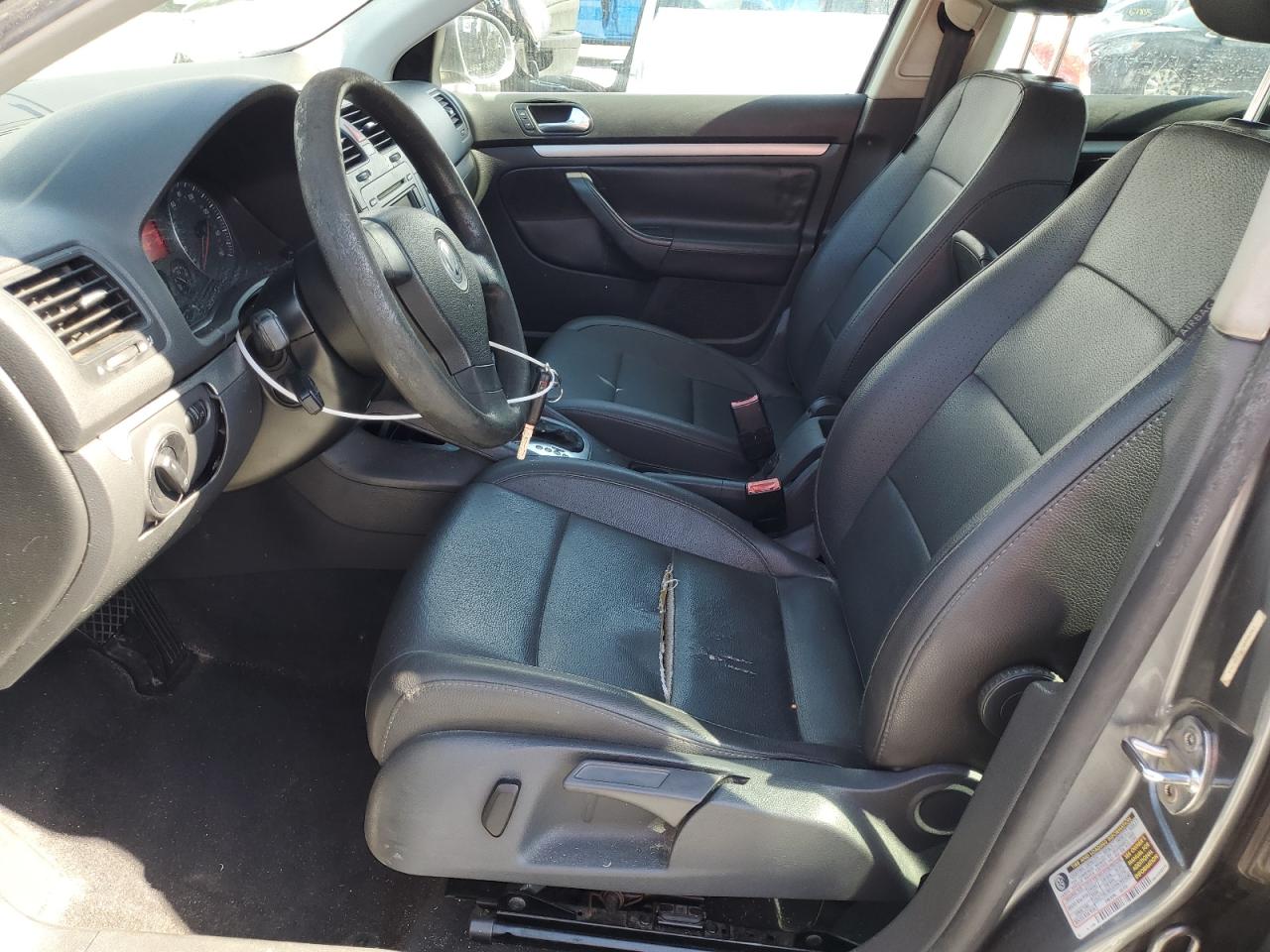2006 Volkswagen Jetta - Image 7