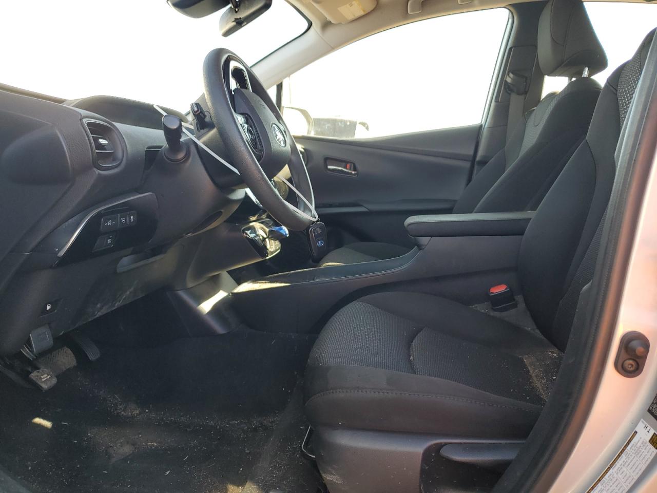 2022 Toyota Prius - Image 7