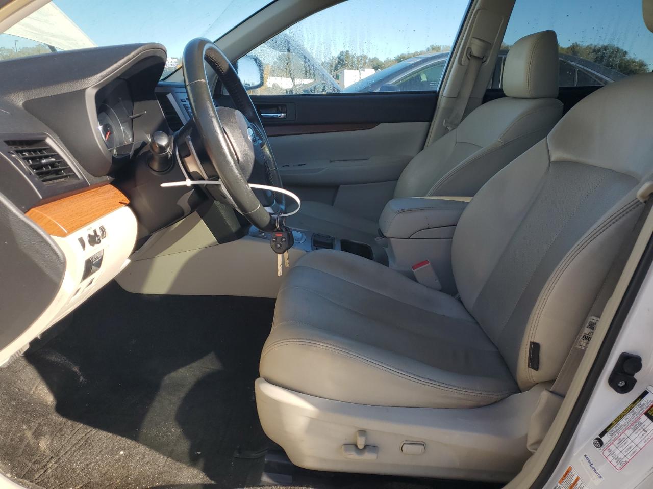 2013 Subaru Outback - Image 7