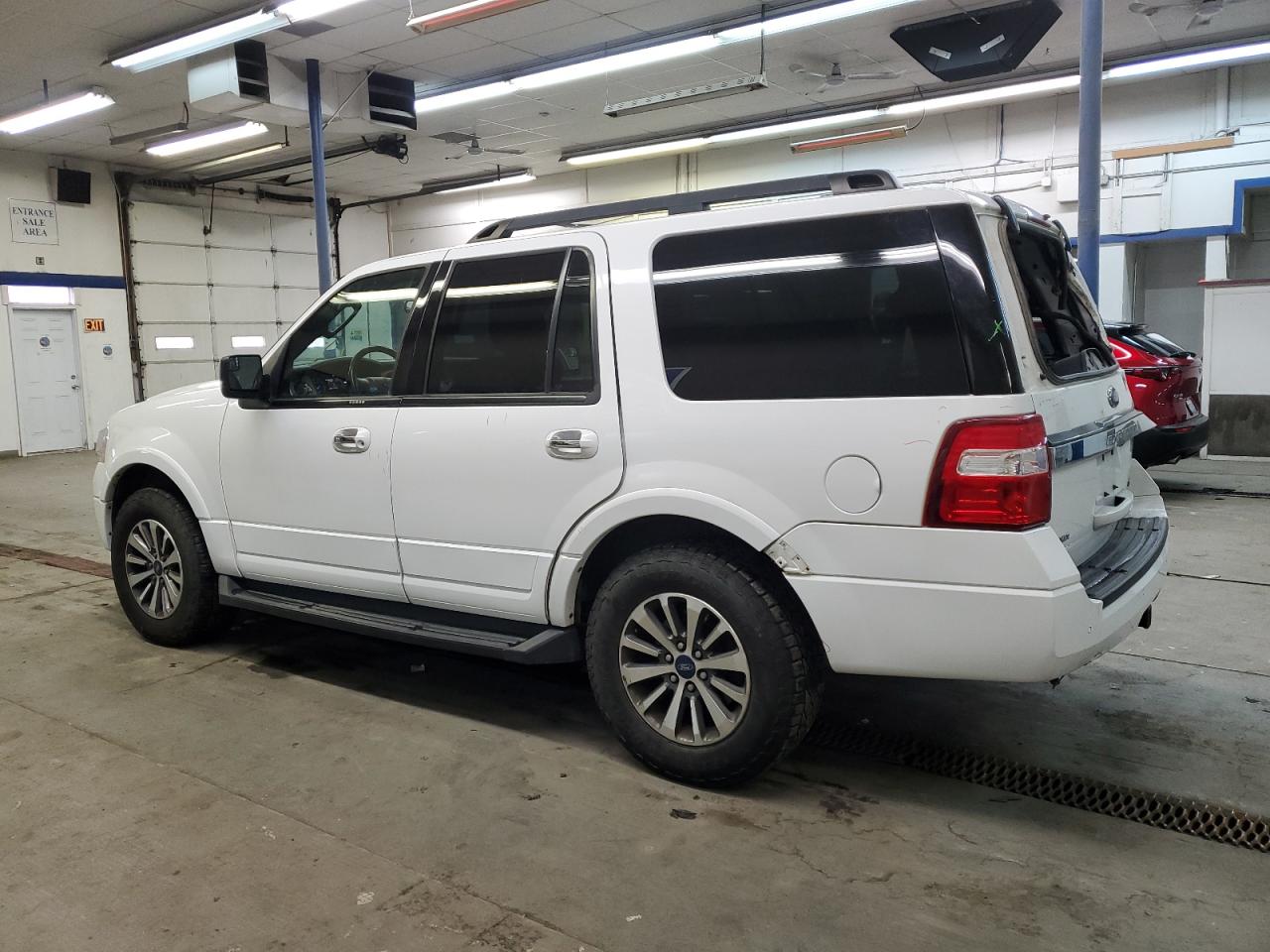 2017 Ford Expedition - Image 2