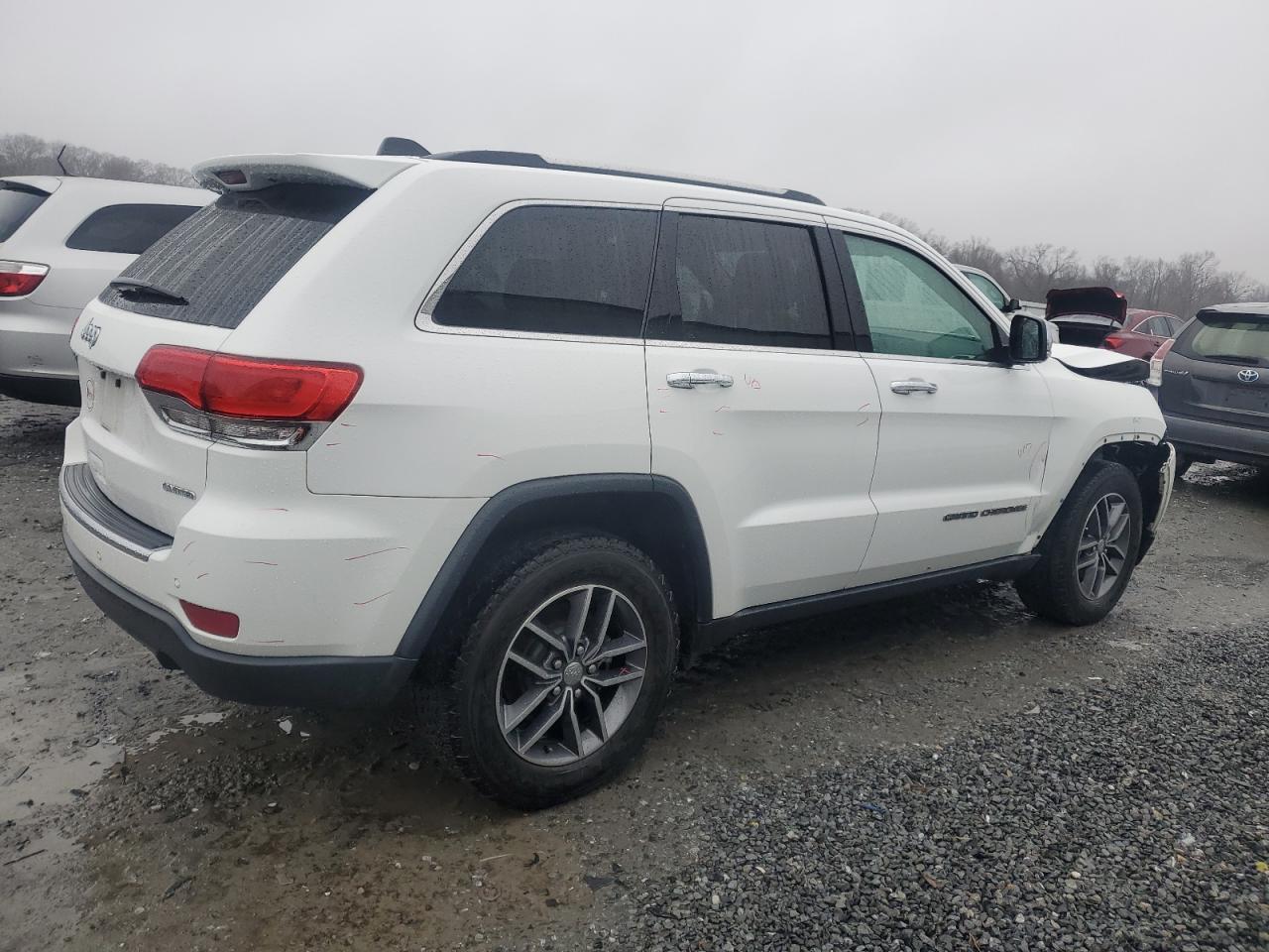 2017 Jeep Grand Cherokee - Image 3