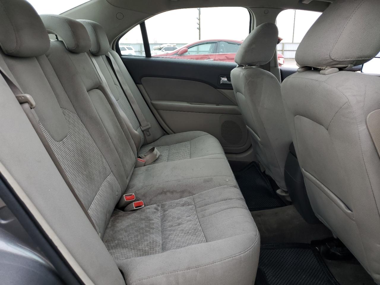 2010 Ford Fusion - Image 10