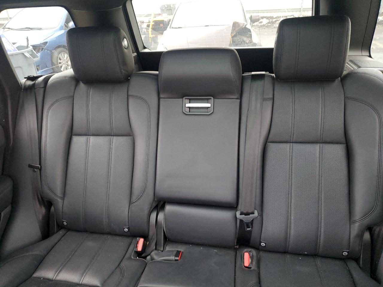 2017 Land Rover Range Rover - Image 10