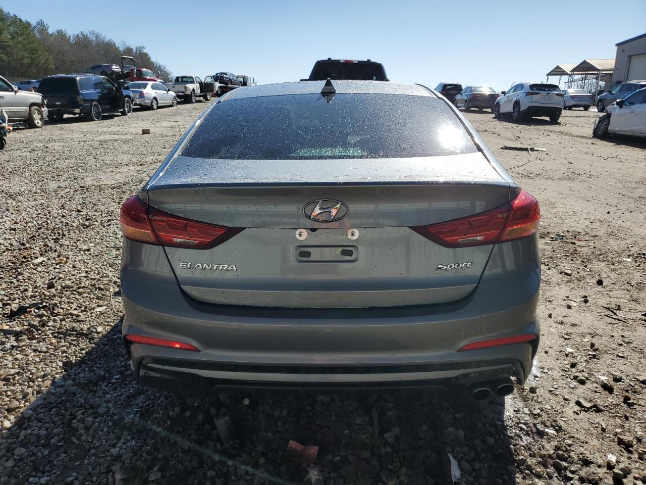 2017 Hyundai Elantra - Image 6