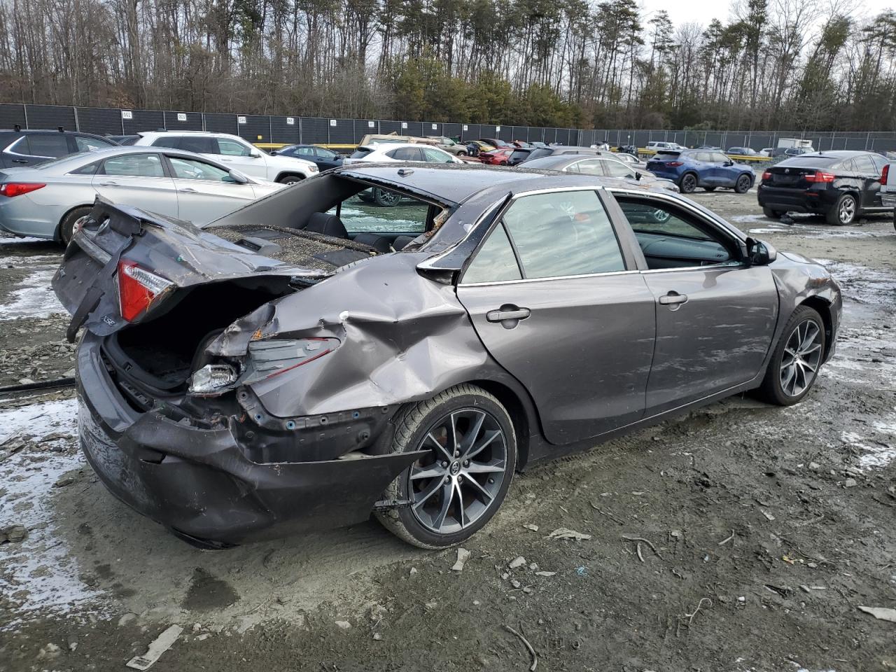 2016 Toyota Camry - Image 3