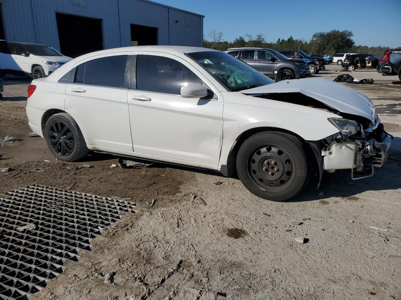2012 Chrysler 200 - Image 4