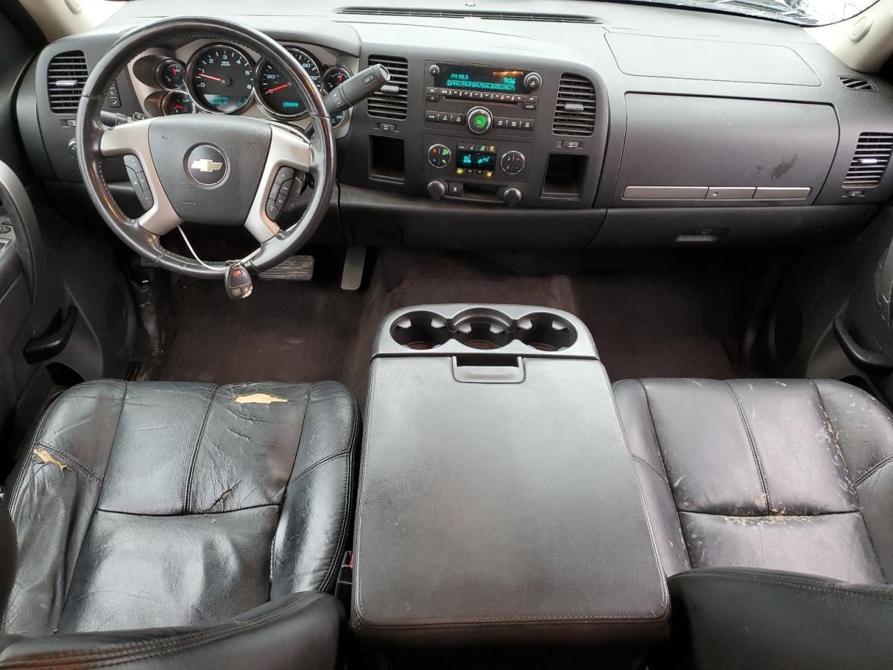 2011 Chevrolet Silverado - Image 8