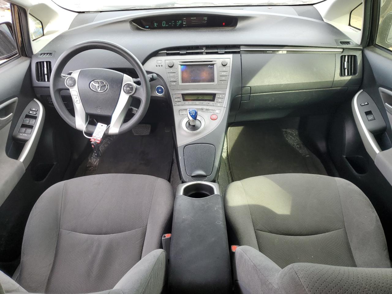 2015 Toyota Prius - Image 8