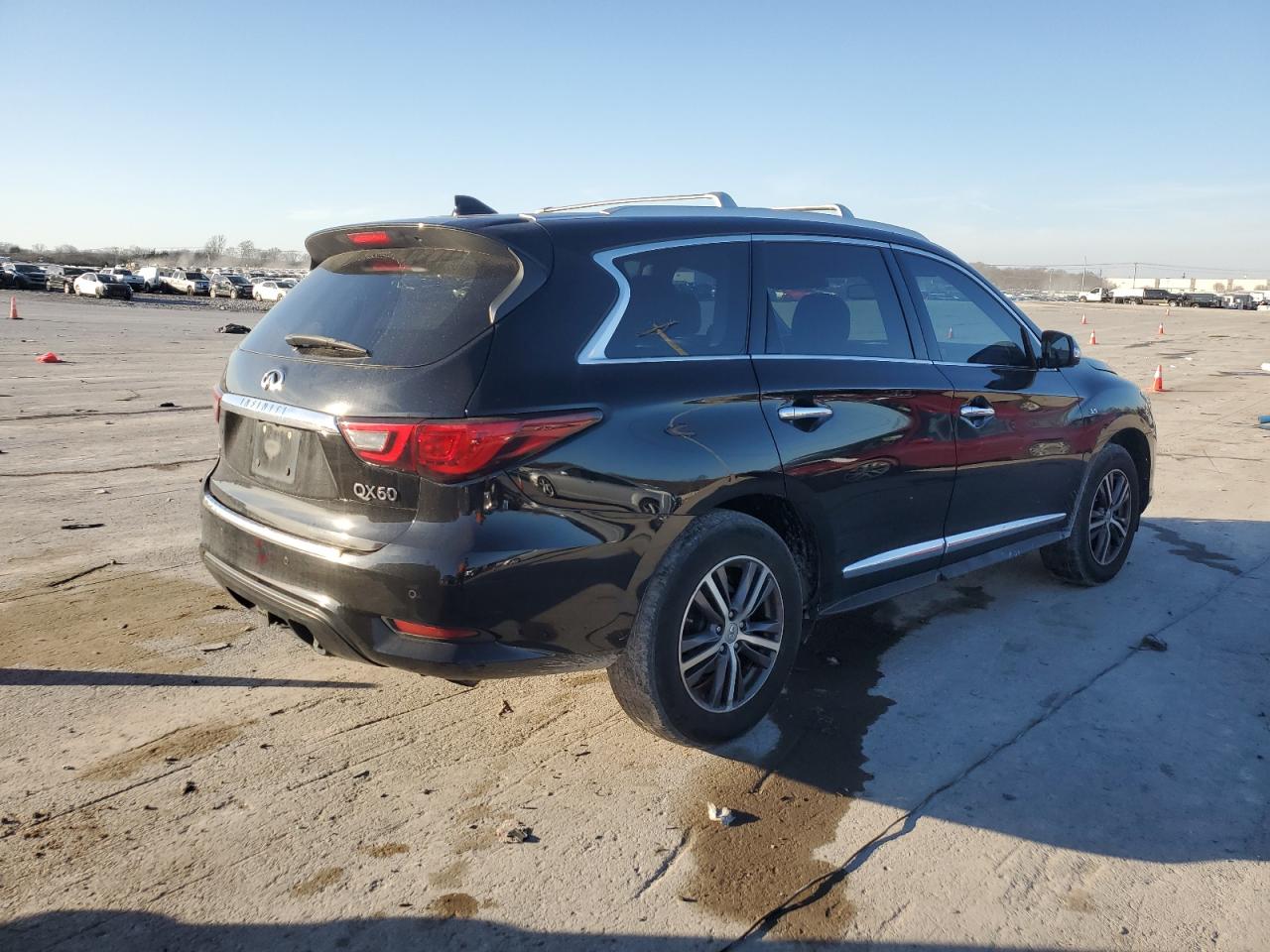 2019 Infiniti QX60 - Image 3