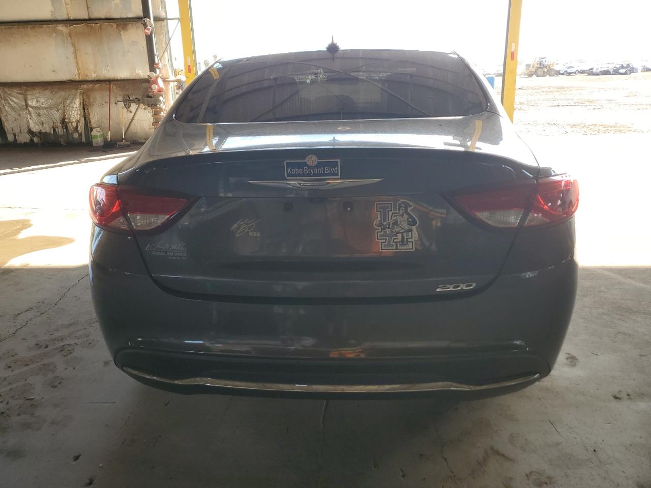 2017 Chrysler 200 - Image 6