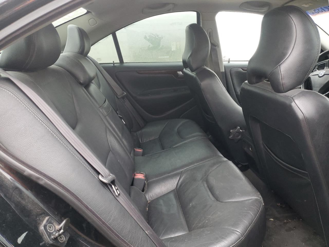 2004 Volvo S60 - Image 10