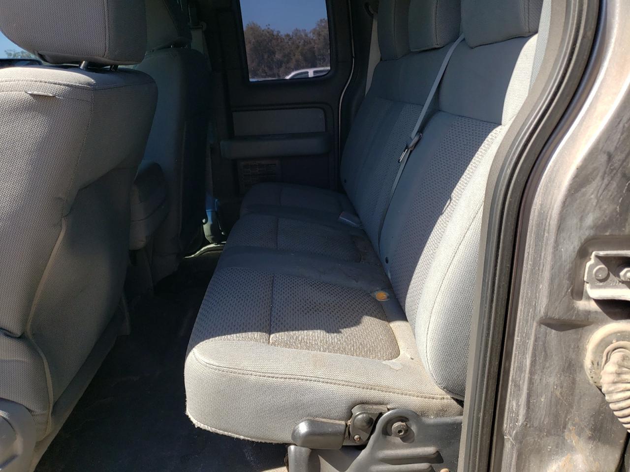 2012 Ford F-150 - Image 11