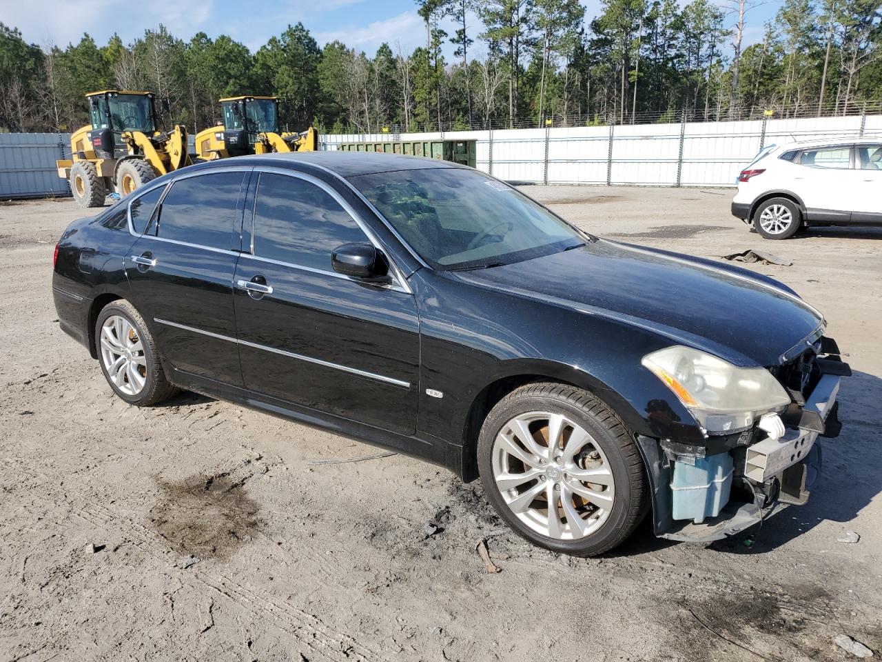 2010 Infiniti M - Image 4