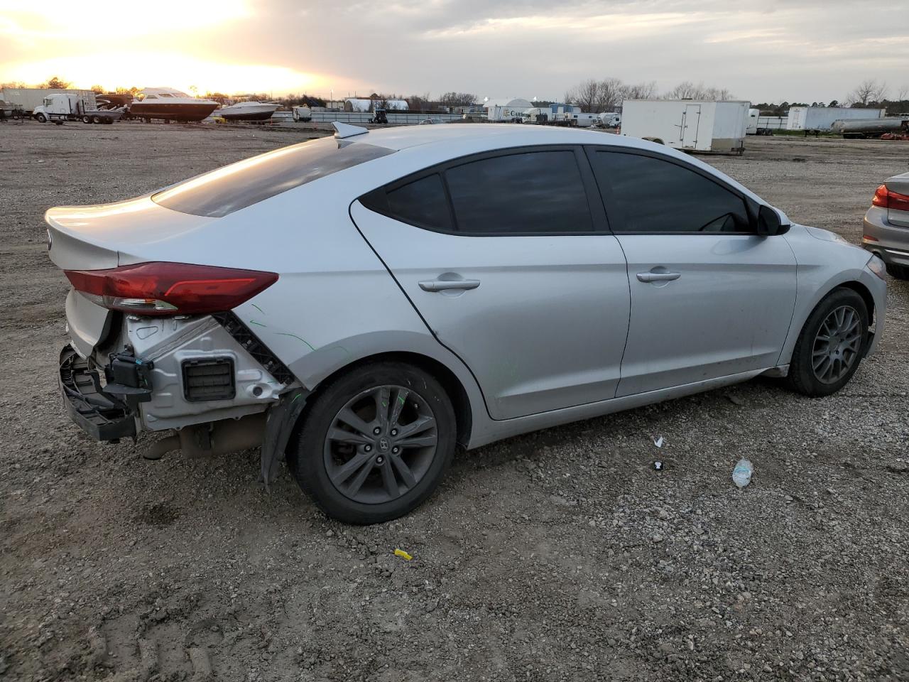 2018 Hyundai Elantra - Image 3