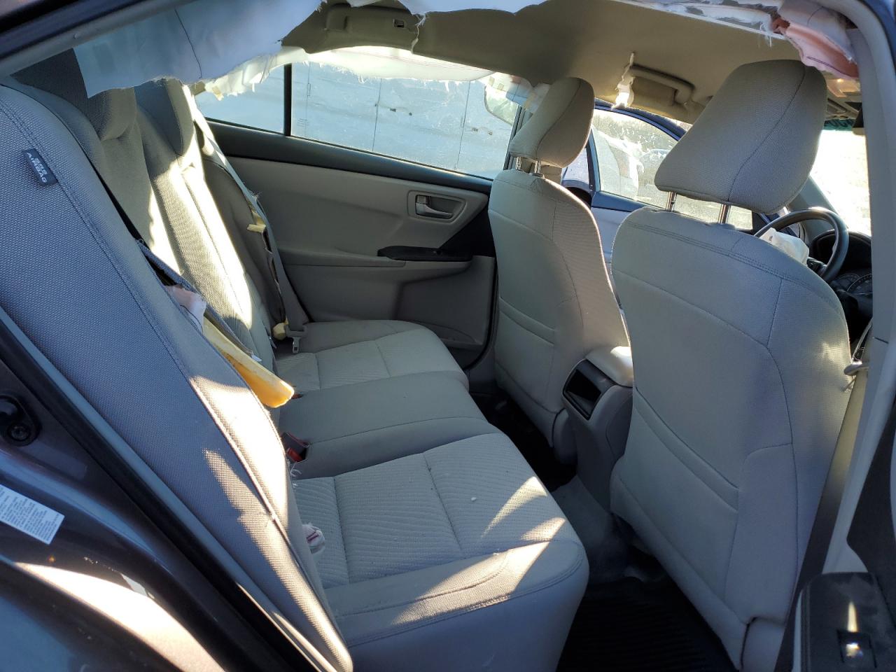2015 Toyota Camry - Image 10