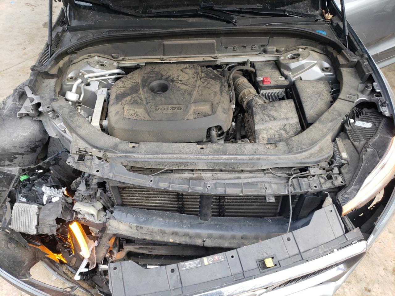 2018 Volvo XC60 - Image 12