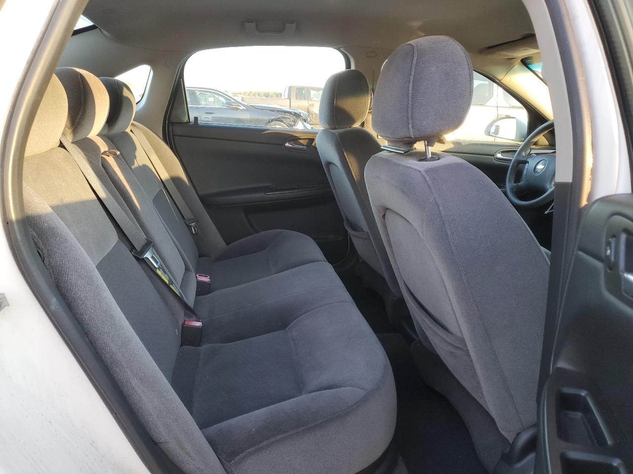 2006 Chevrolet Impala - Image 10