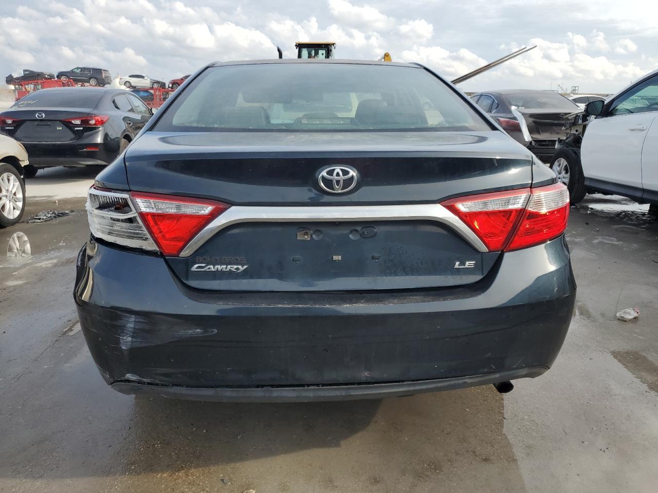 2015 Toyota Camry - Image 6