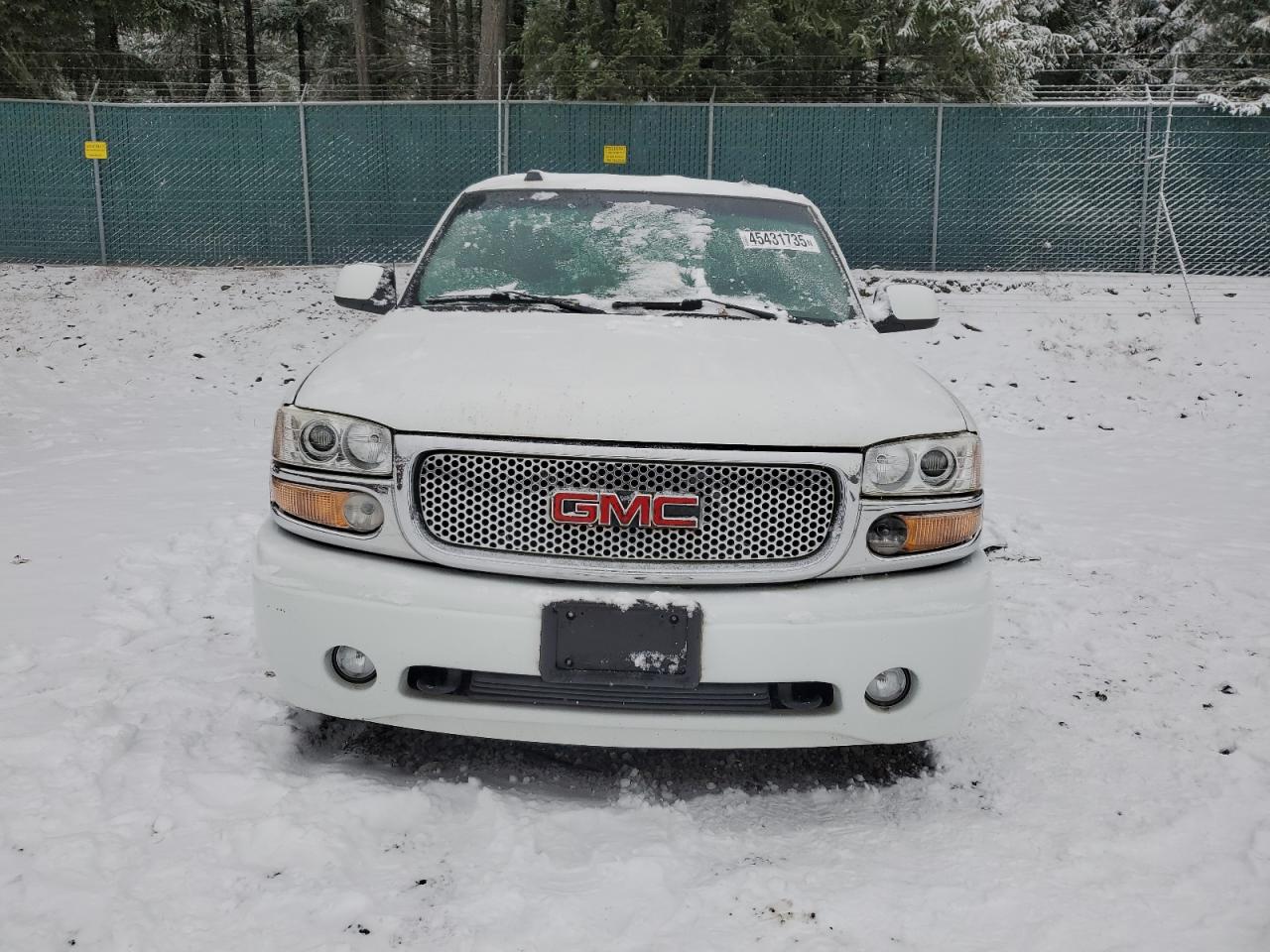 2005 GMC Yukon - Image 5