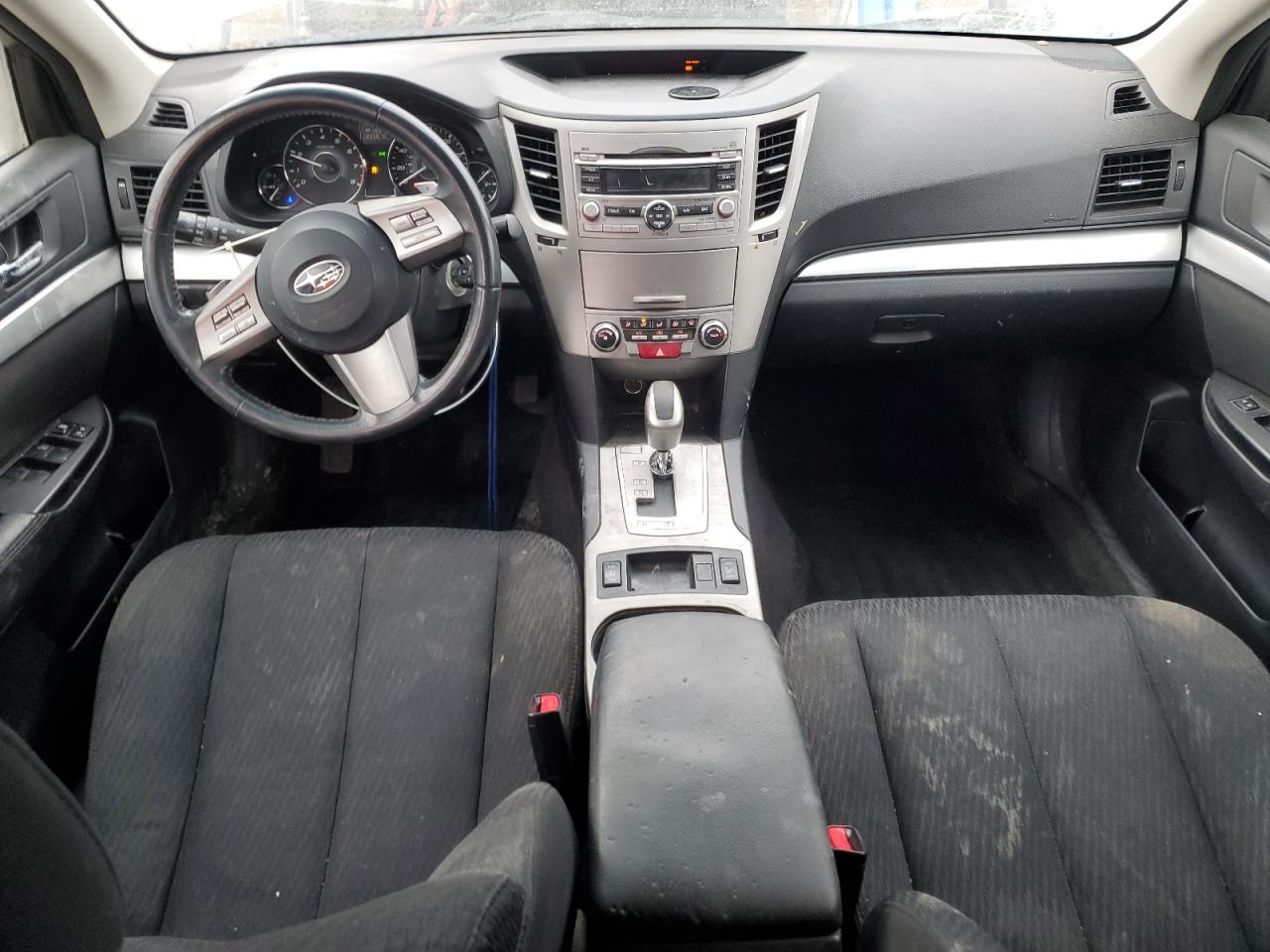 2010 Subaru Outback - Image 8