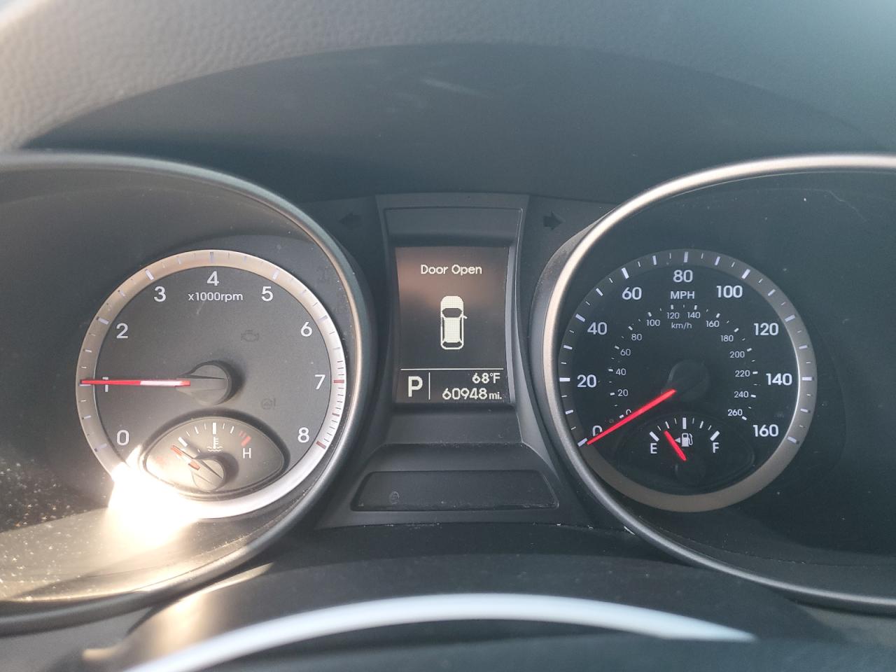 2013 Hyundai Santa Fe - Image 9