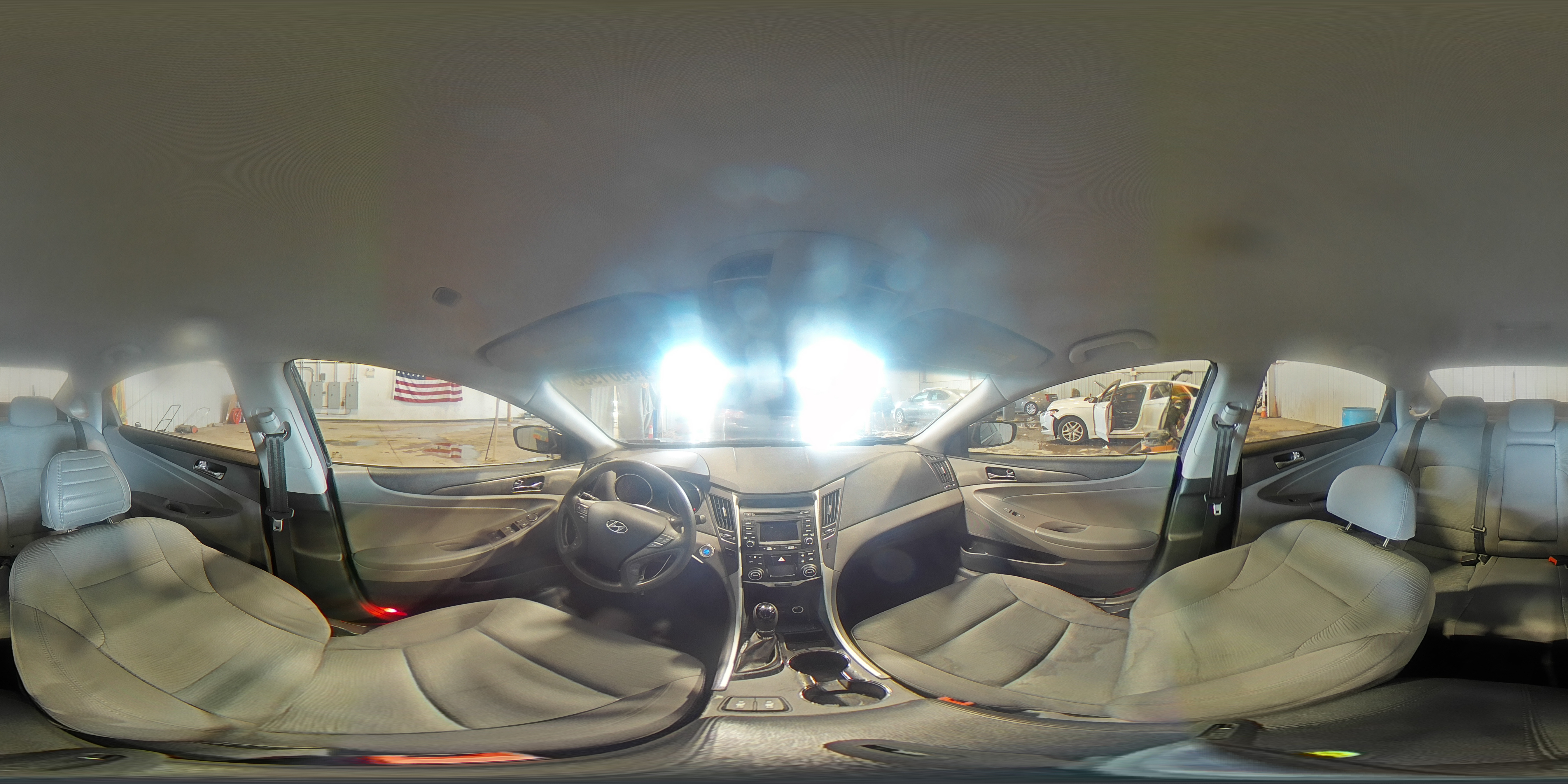 2015 Hyundai Sonata - Image 14
