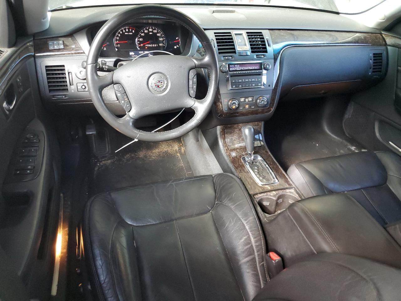 2011 Cadillac DTS - Image 8