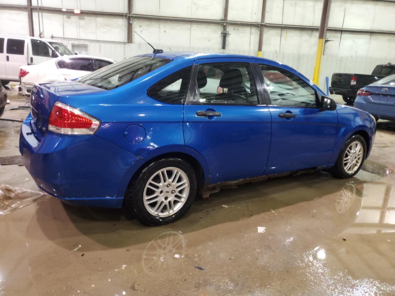 2010 Ford Focus - Image 3