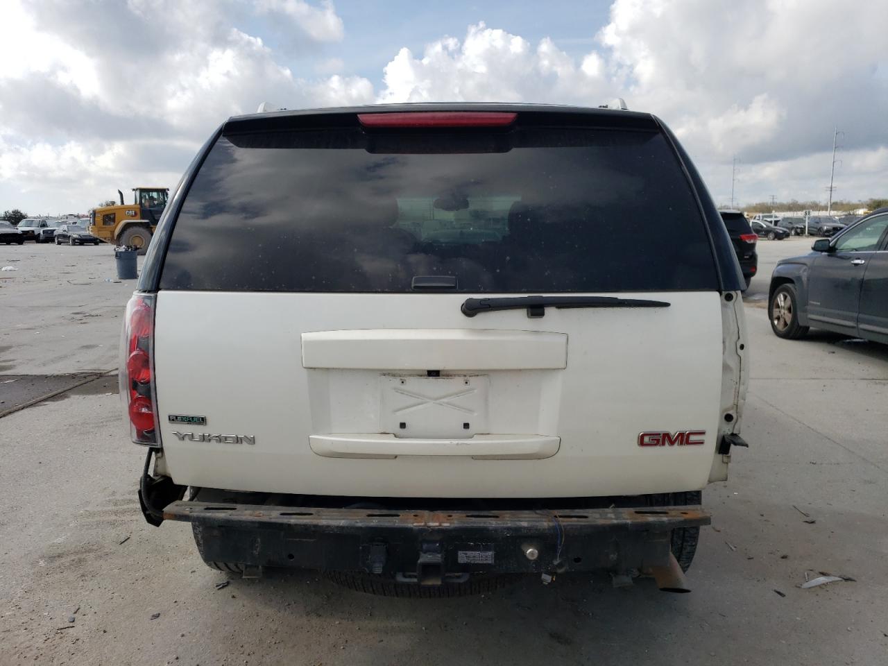 2012 GMC Yukon - Image 6