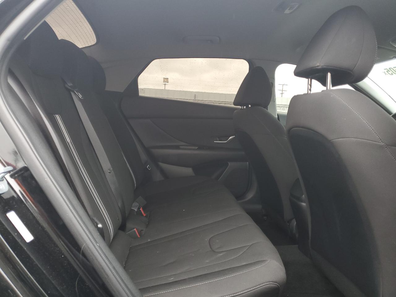 2023 Hyundai Elantra - Image 10