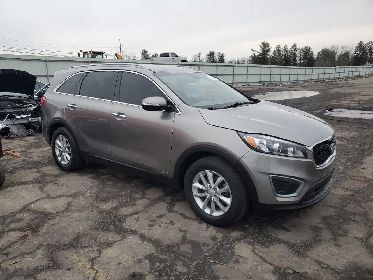 2016 Kia Sorento - Image 4