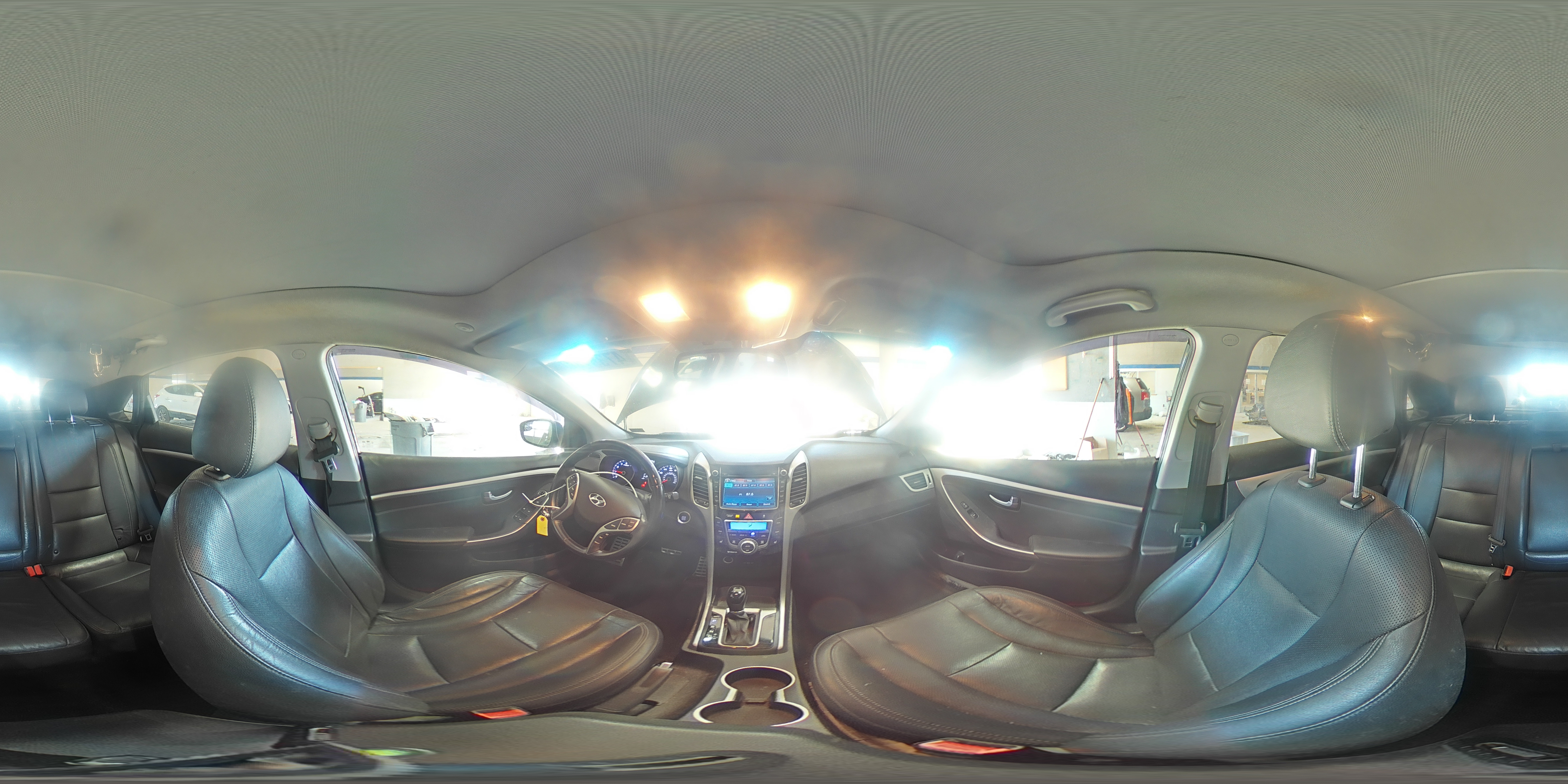 2014 Hyundai Elantra - Image 13