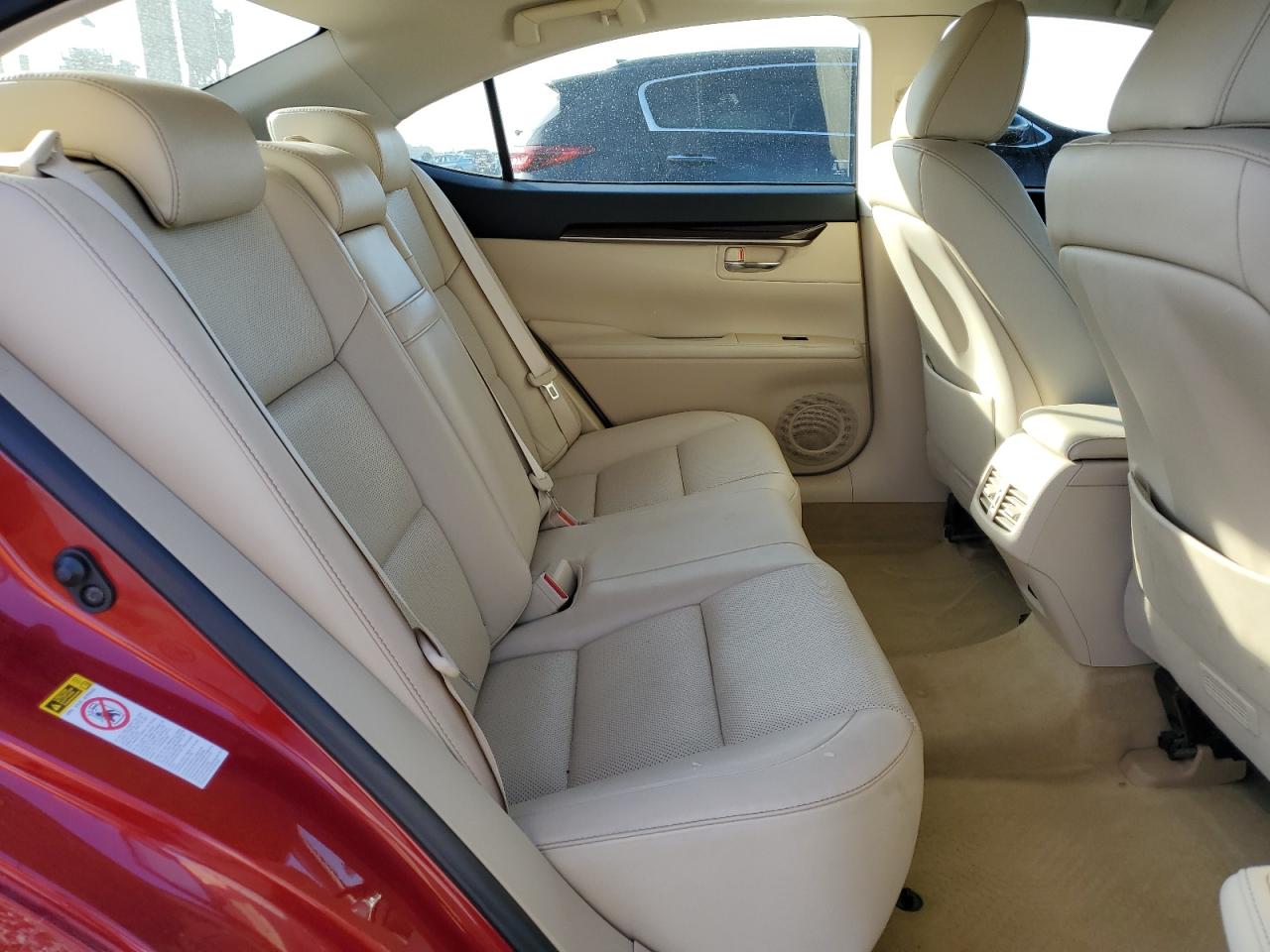 2013 Lexus ES - Image 10