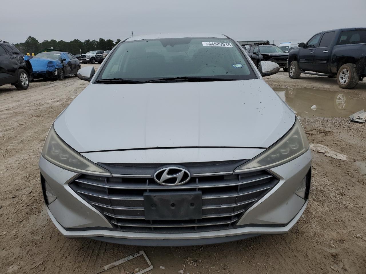2019 Hyundai Elantra - Image 5