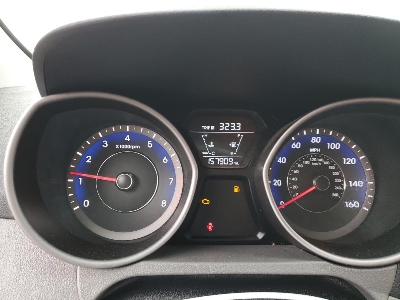 2015 Hyundai Elantra - Image 9
